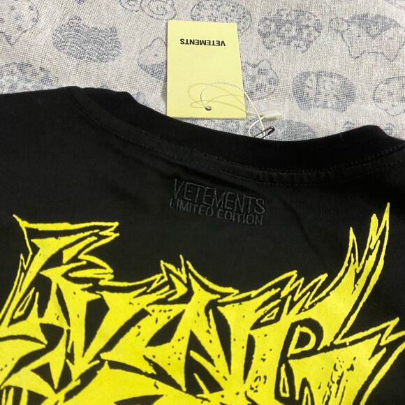 Vetements Living Legend Black T-Shirt - Picture 10 of 10